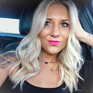 Meet your Posher, Abby